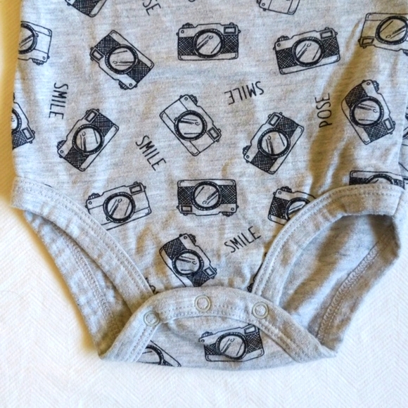 petit lem camera print short sleeve bodysuit diaper shirt 6 months baby unisex - Picture 4 of 6